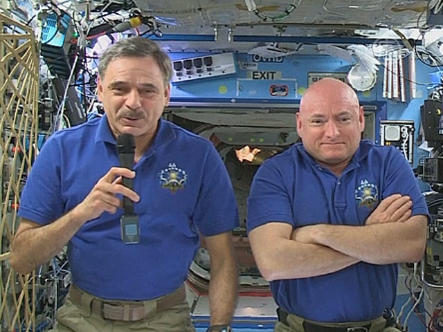 Интервью из космоса дал экипаж МКС