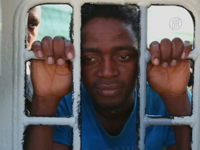Судно «Врачей без границ» спасло мигрантов в море