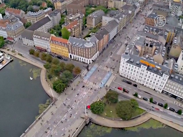 Дания: рекорд Гиннесса за картину длиной в улицу