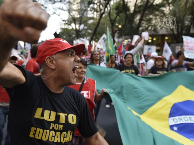 Власти Бразилии не предвидели усугубления кризиса