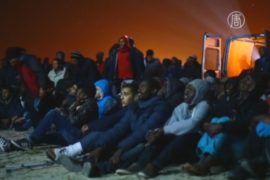 Беженцев в Кале поддержали показом фильма