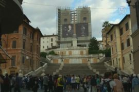 Испанскую лестницу в Риме закрыли на ремонт