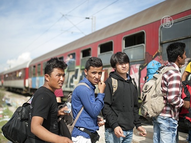 В ЕС договорились активнее депортировать мигрантов