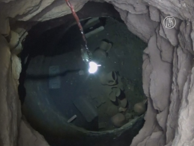 Мексика: в каменной цистерне нашли останки ацтека