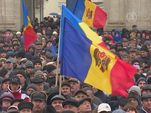 В Молдове — снова многотысячный протест