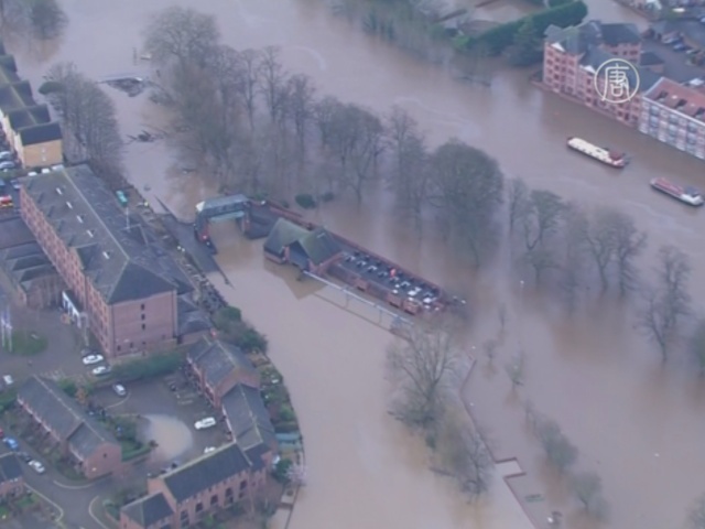 Исторический центр Йорка затопило