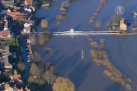 Наводнение в Англии: жители недовольны властями