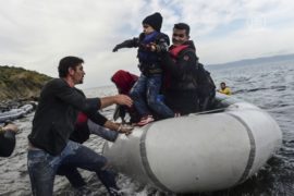 Активисты: беженцам нужен безопасный путь
