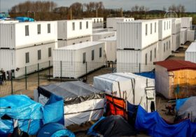 Кале: открыт первый лагерь для беженцев