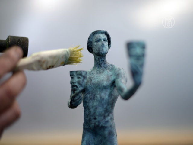 Как делают статуэтки Премии Гильдии киноактеров?