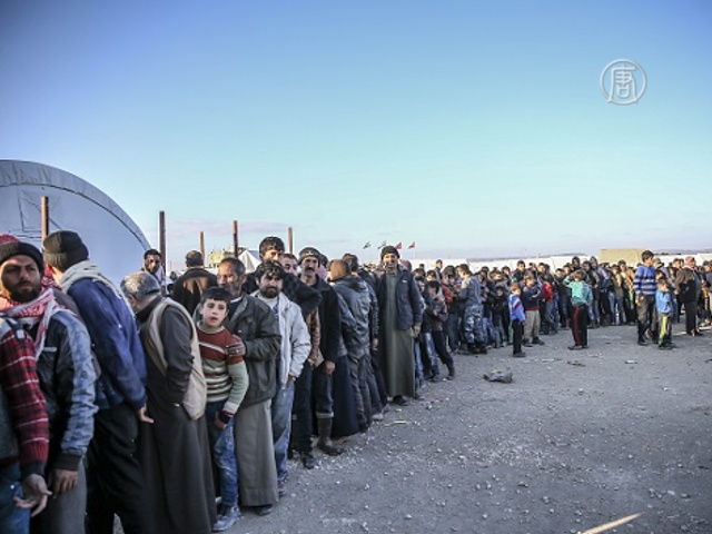 30 000 беженцев призывают Турцию открыть границу