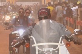 Фестиваль в Индии собрал 12 000 байкеров