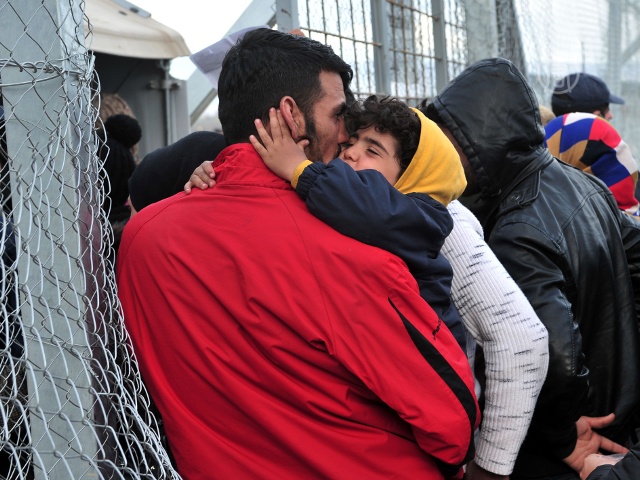 ООН: число беженцев в Греции может достичь 70 000