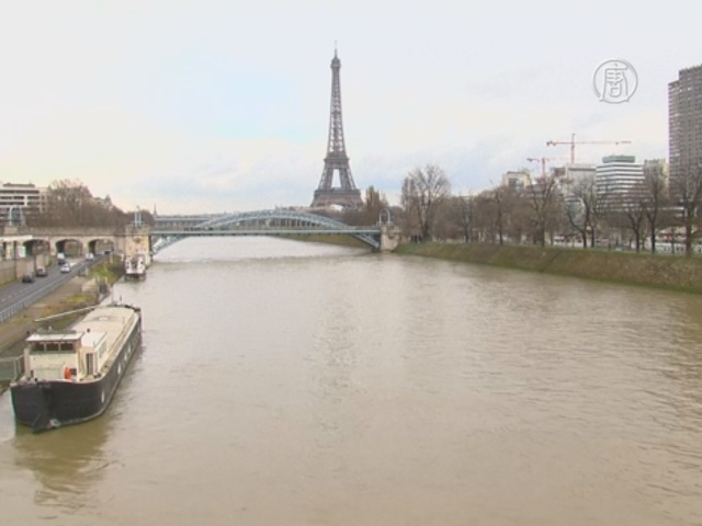 Париж готовится к возможному «наводнению века»