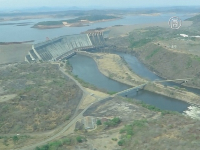 Крупнейшая ГЭС Венесуэлы может встать из-за засухи
