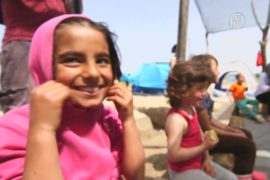 Школа дарит радость детям-беженцам в Идомени
