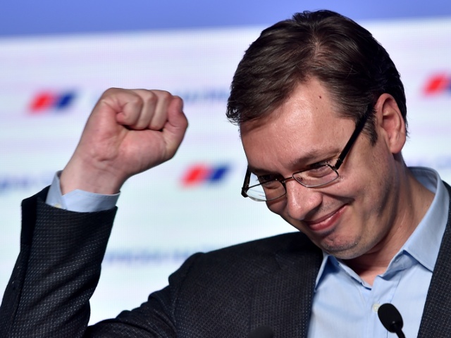 На выборах в Сербии победила коалиция Вучича