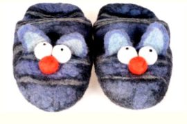 Мужские тапочки — отличная идея для подарка