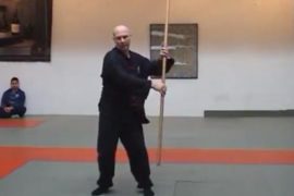 Смотрим видео уроки и постигаем приемы самообороны