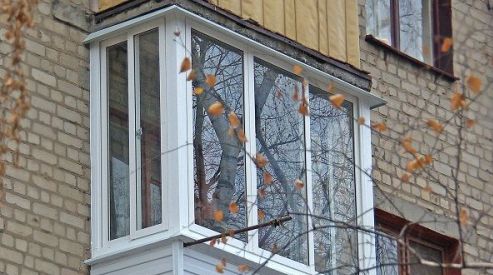 Остекление балконов в «хрущевках»